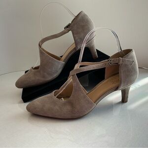 NATURALIZER Suede T-Strap Heels Taupe Size 8M Comfort Pump